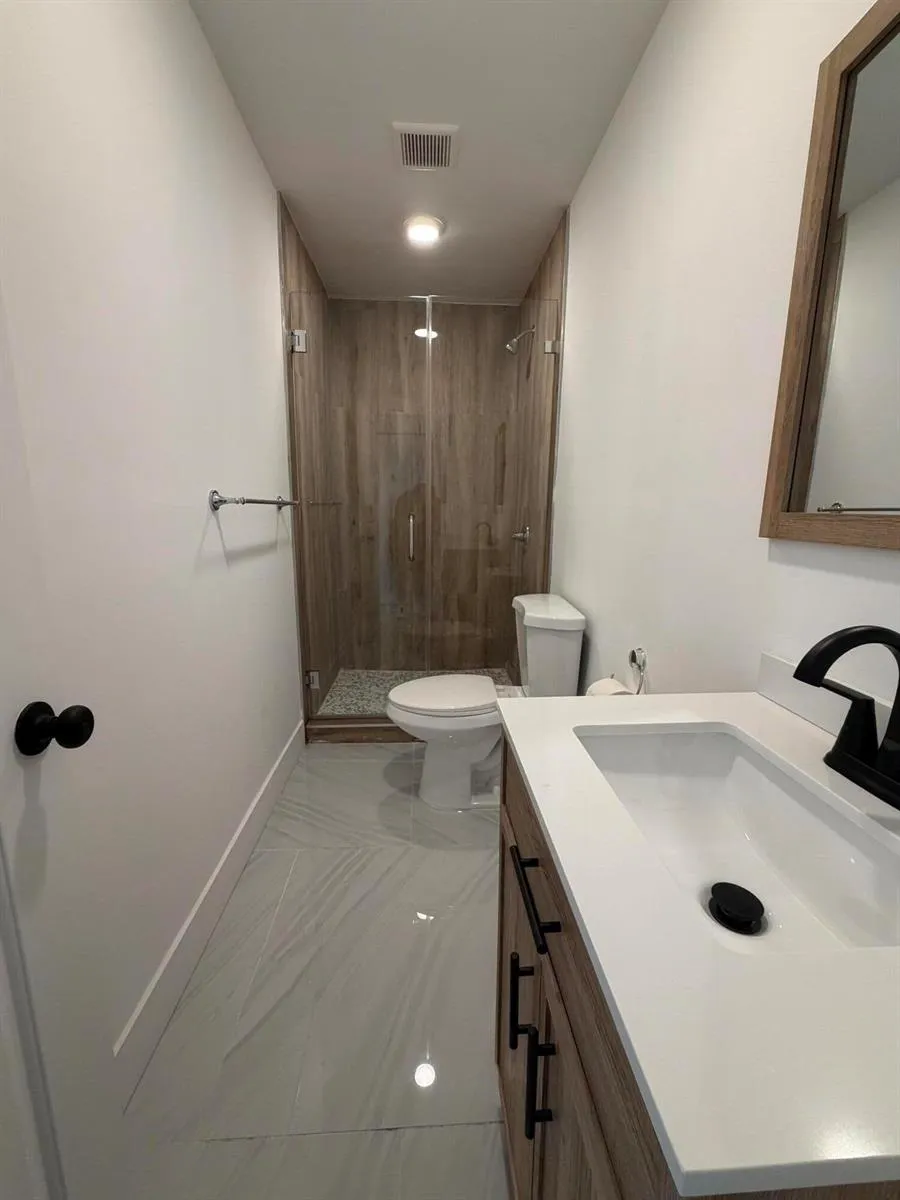 8211 BISCAYNE BOULEVARD #1 Miami, FL 33138