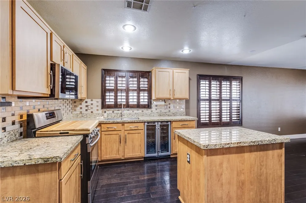 4653 Grand Rock Drive North Las Vegas, NV 89081