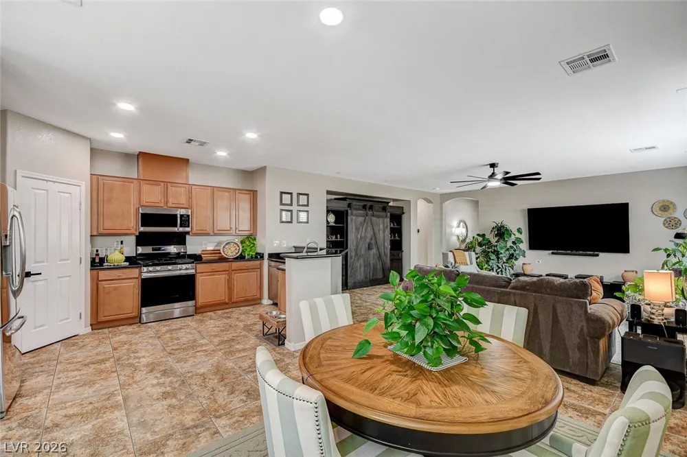 10335 Rugged Mountain Avenue Las Vegas, NV 89166