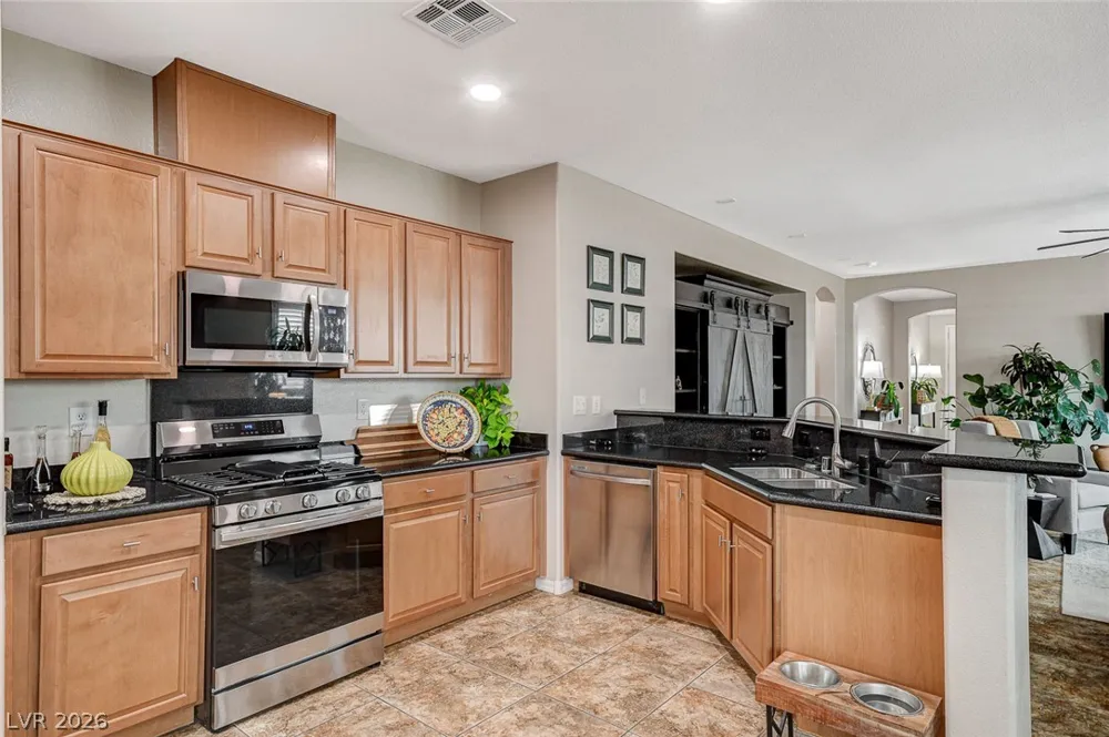 10335 Rugged Mountain Avenue Las Vegas, NV 89166
