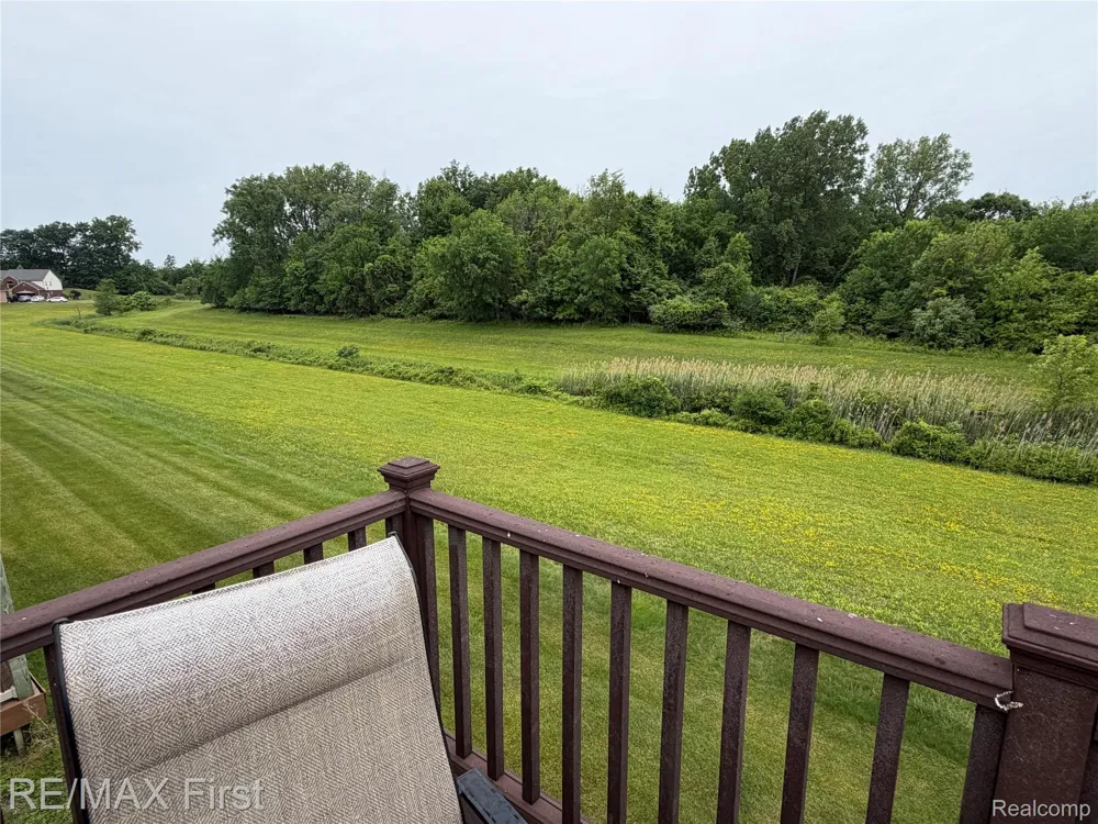 29400 Woodpark Circle Warren City, MI 48092