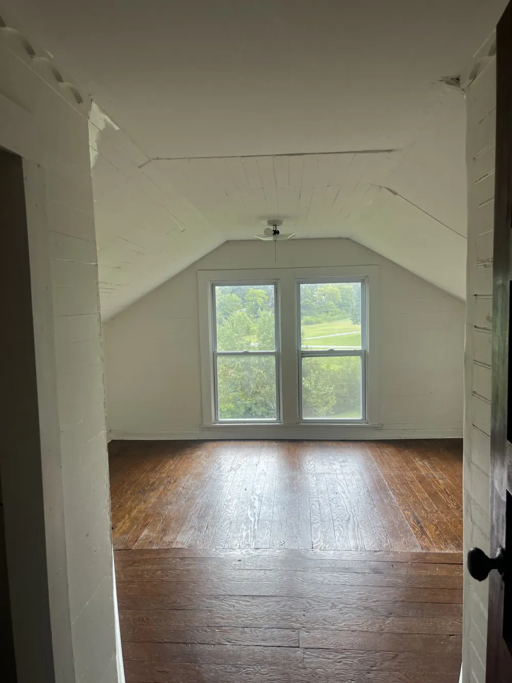 8 Oak Ln Pleasant Shade, TN 37145