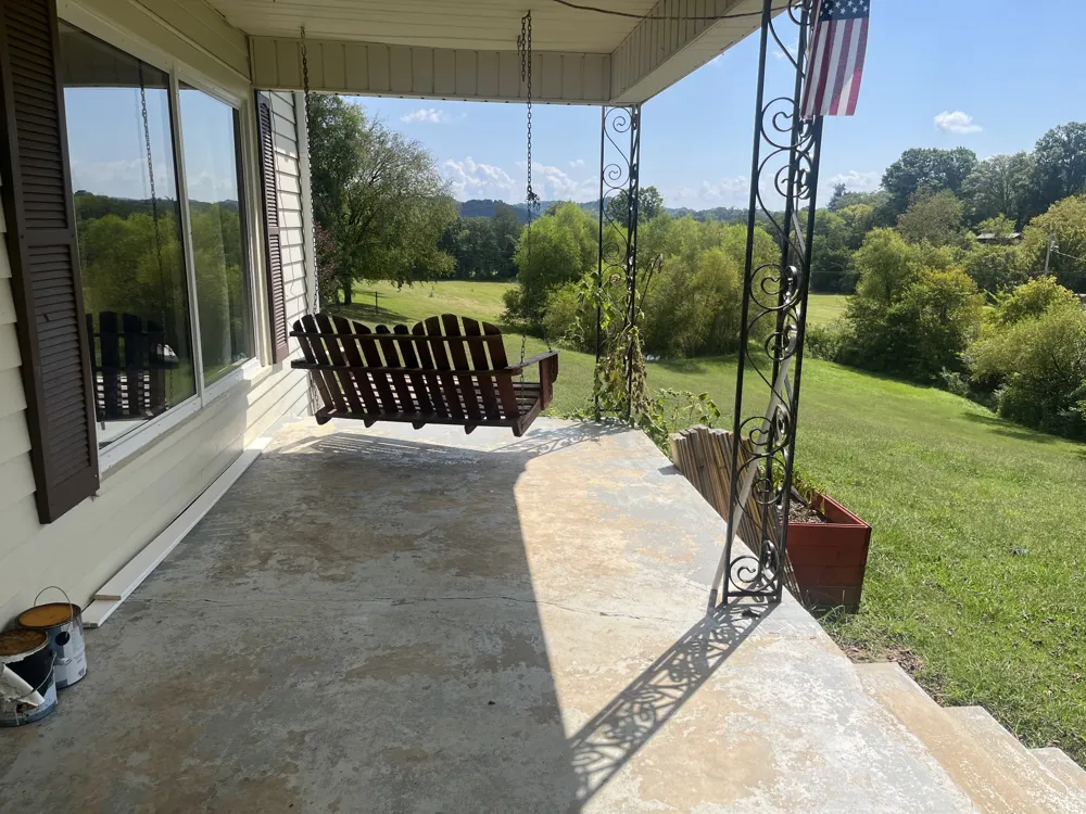 8 Oak Ln Pleasant Shade, TN 37145