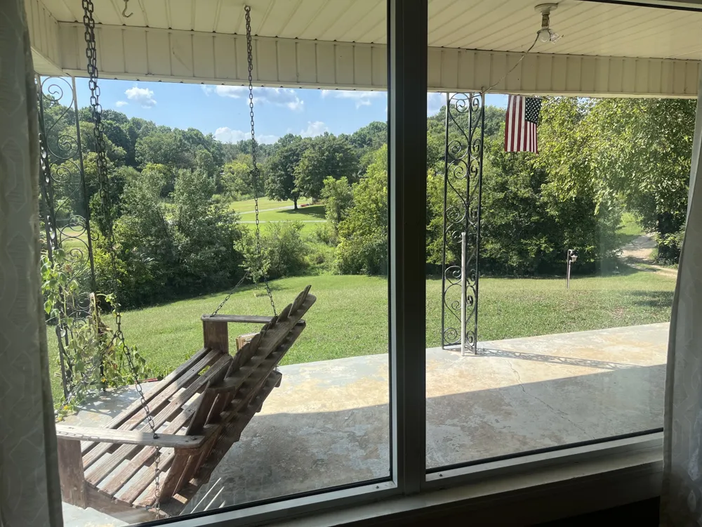 8 Oak Ln Pleasant Shade, TN 37145