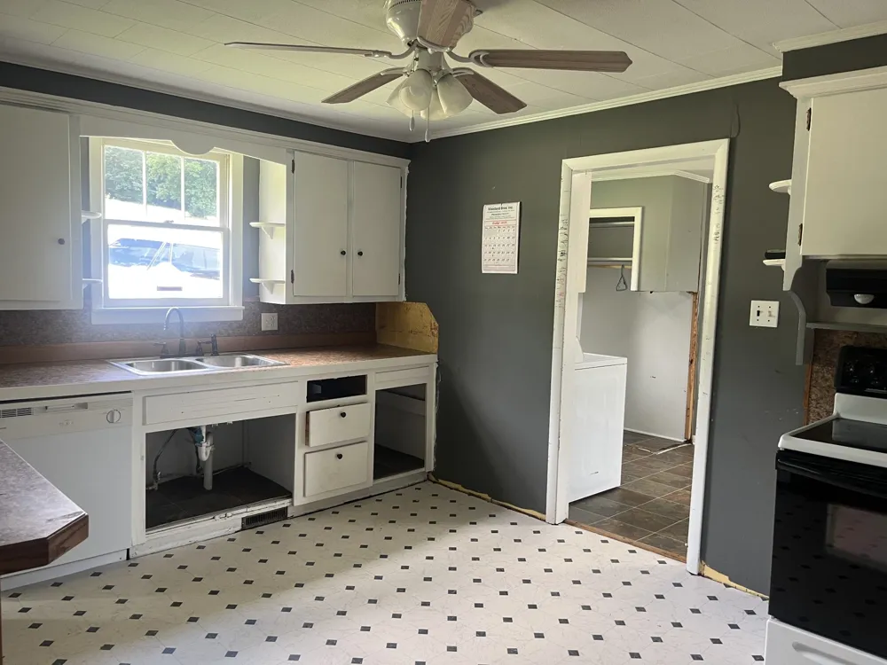 8 Oak Ln Pleasant Shade, TN 37145