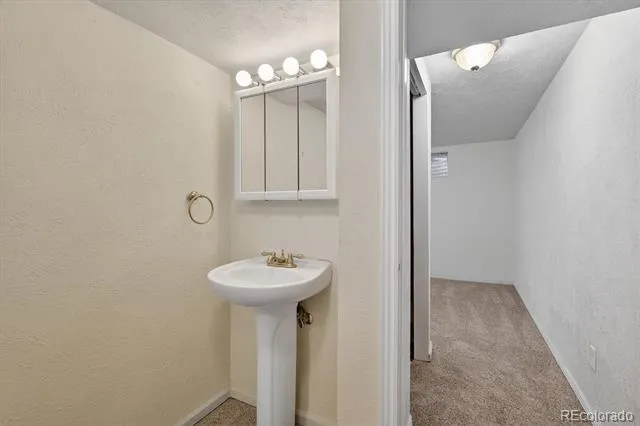4638 S Kittredge Street Aurora, CO 80015