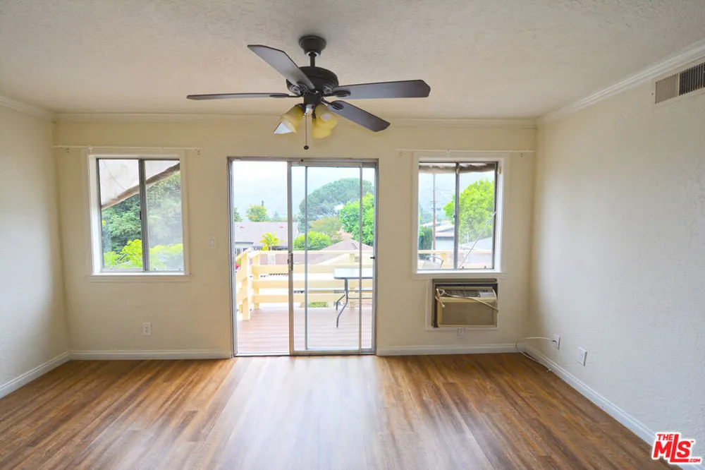 3630 2nd Avenue Glendale, CA 91214