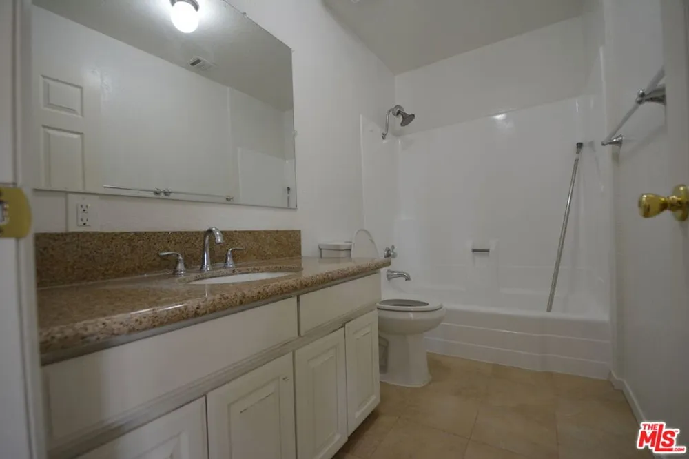 3630 2nd Avenue Glendale, CA 91214