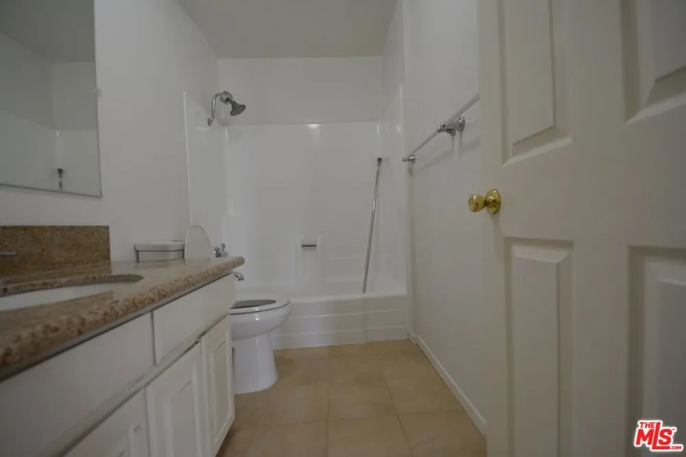 3630 2nd Avenue Glendale, CA 91214