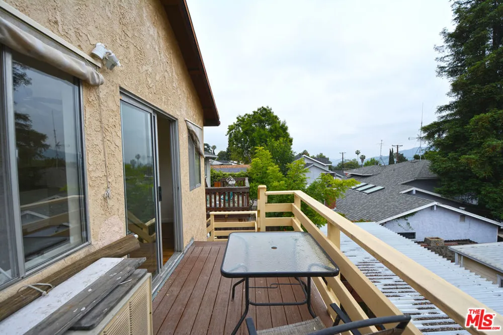 3630 2nd Avenue Glendale, CA 91214