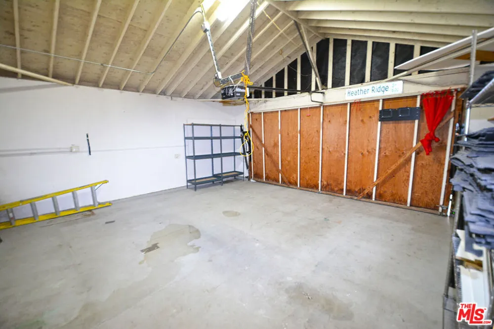3630 2nd Avenue Glendale, CA 91214