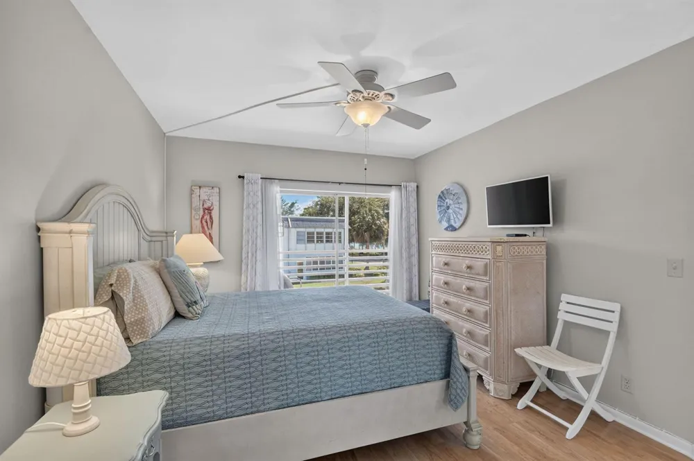 2880 LAKE OSBORNE DRIVE #203 
