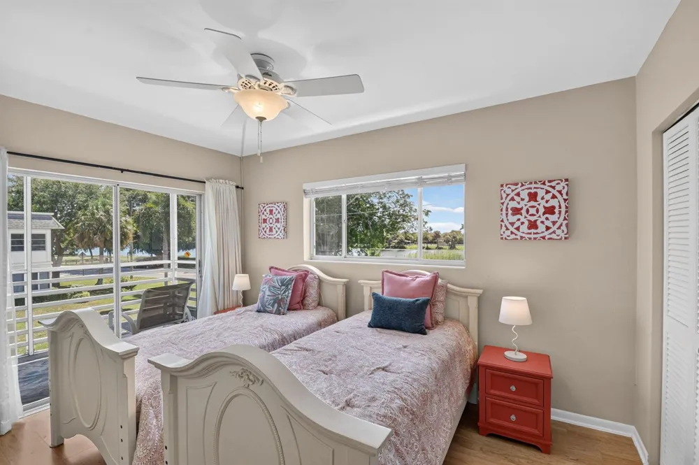 2880 LAKE OSBORNE DRIVE #203 
