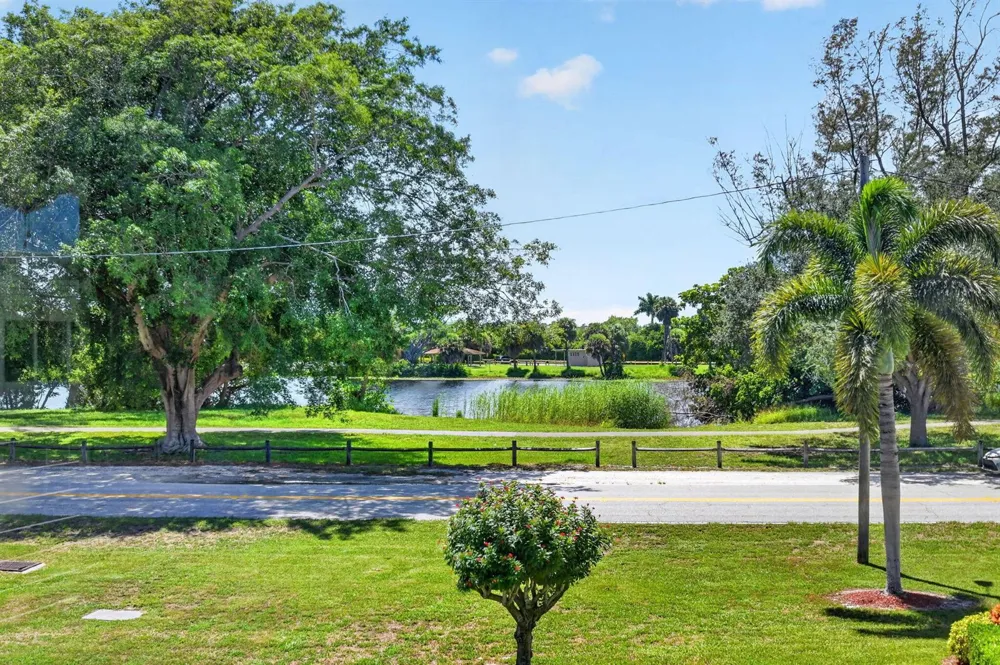 2880 LAKE OSBORNE DRIVE #203 
