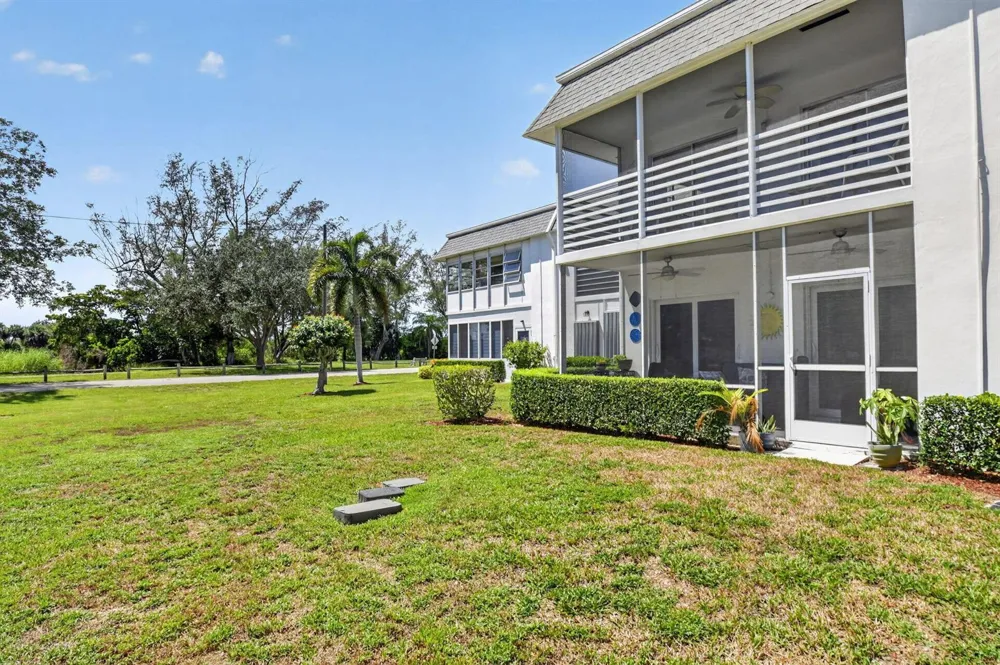 2880 LAKE OSBORNE DRIVE #203 