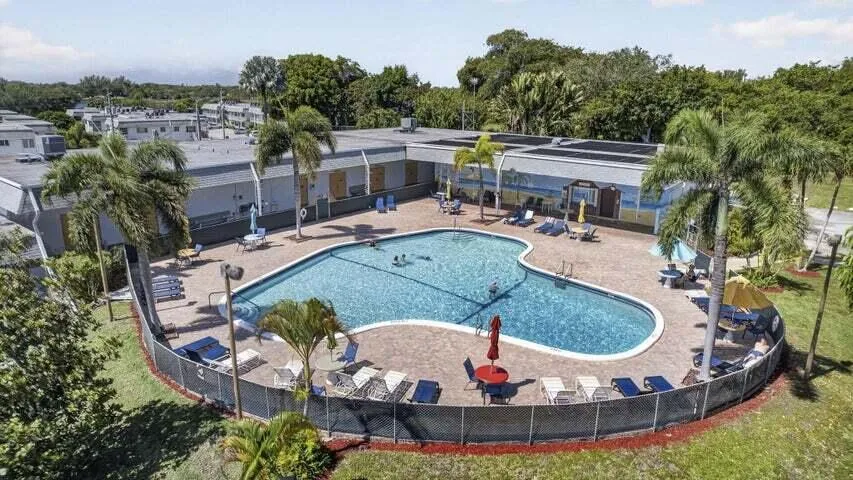 2880 LAKE OSBORNE DRIVE #203 