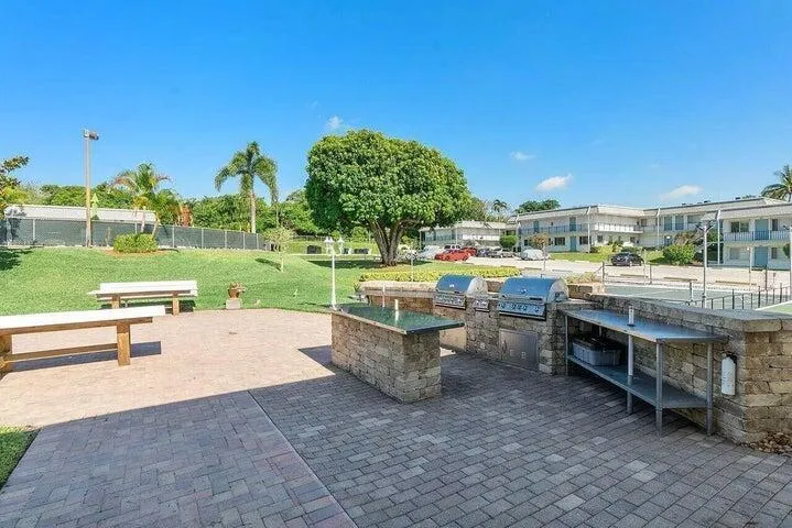 2880 LAKE OSBORNE DRIVE #203 