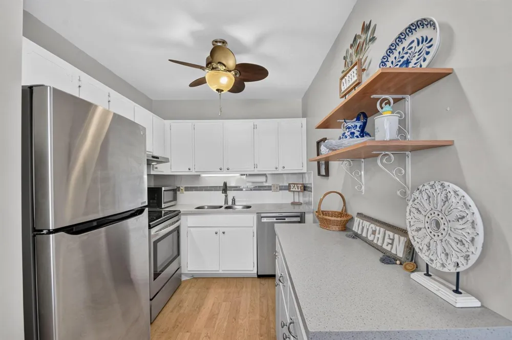 2880 LAKE OSBORNE DRIVE #203 