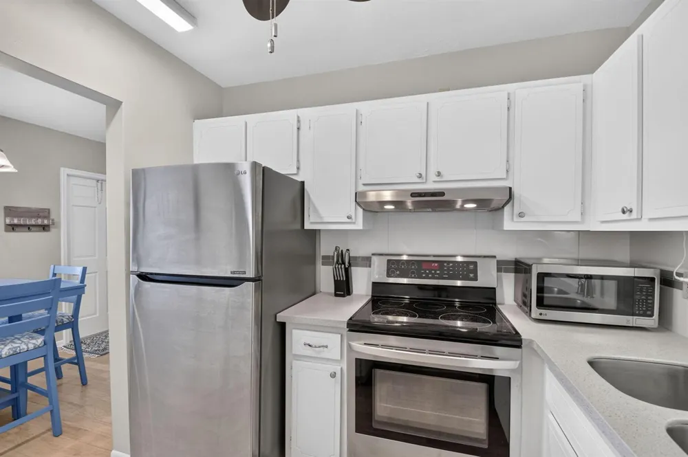 2880 LAKE OSBORNE DRIVE #203 