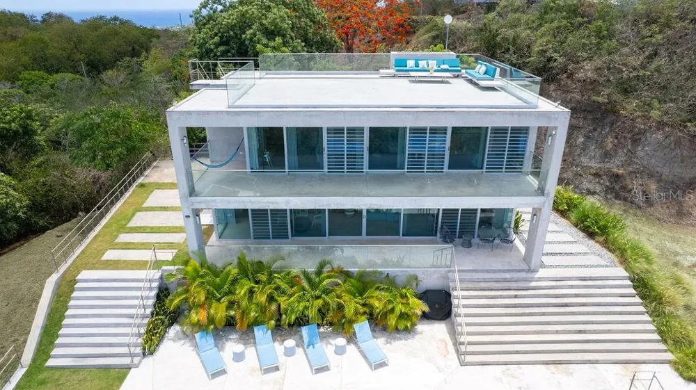 Solar 2 LOS CHIVOS Vieques, PR 00765