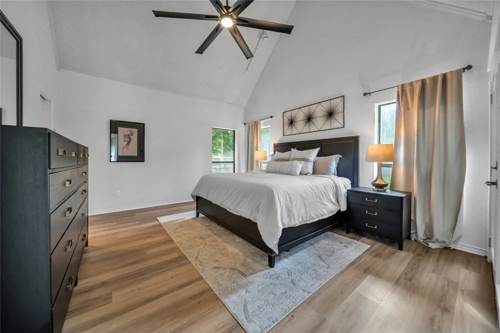 1254 Whispering Oaks Drive DeSoto, TX 75115