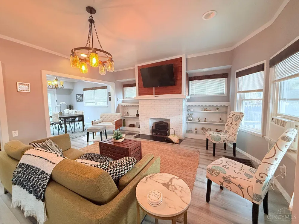 1610 Clarewood Avenue Cincinnati, OH 45207