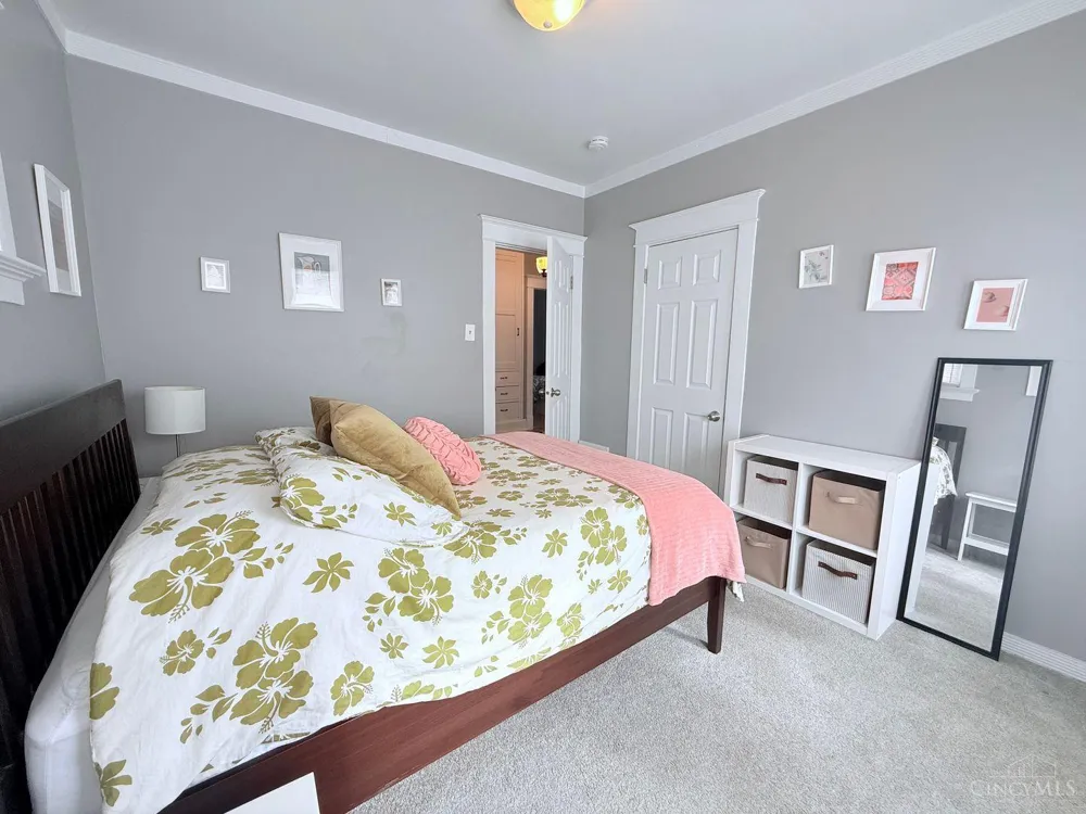 1610 Clarewood Avenue Cincinnati, OH 45207