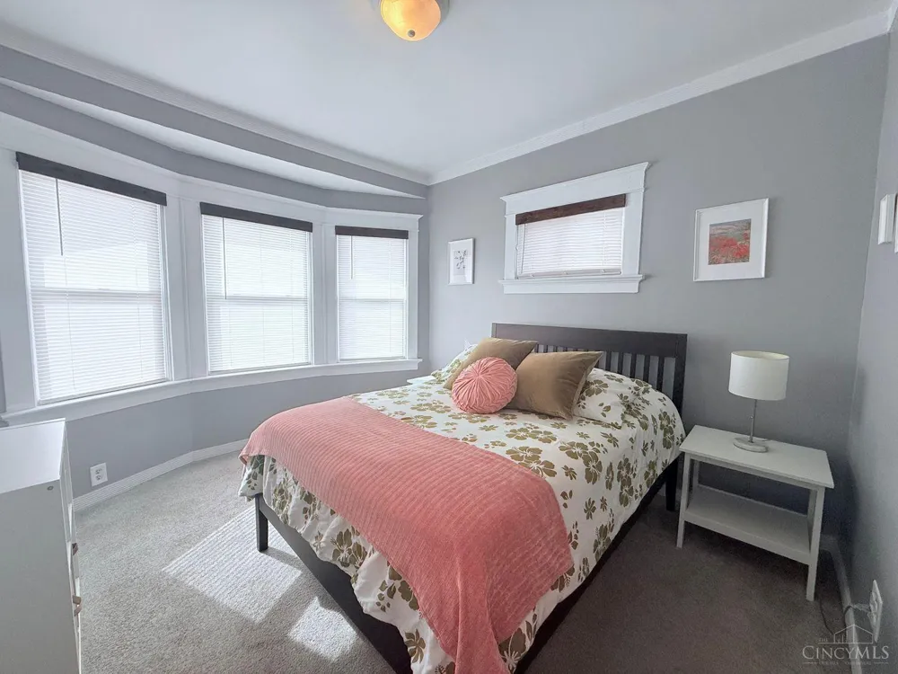 1610 Clarewood Avenue Cincinnati, OH 45207