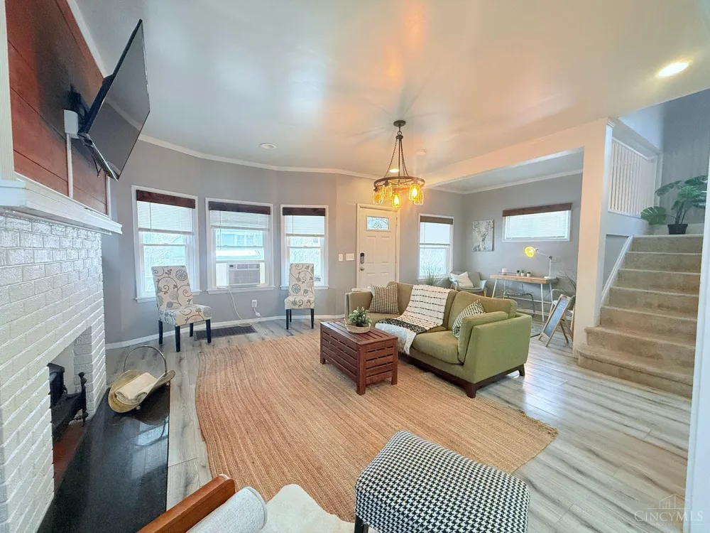 1610 Clarewood Avenue Cincinnati, OH 45207