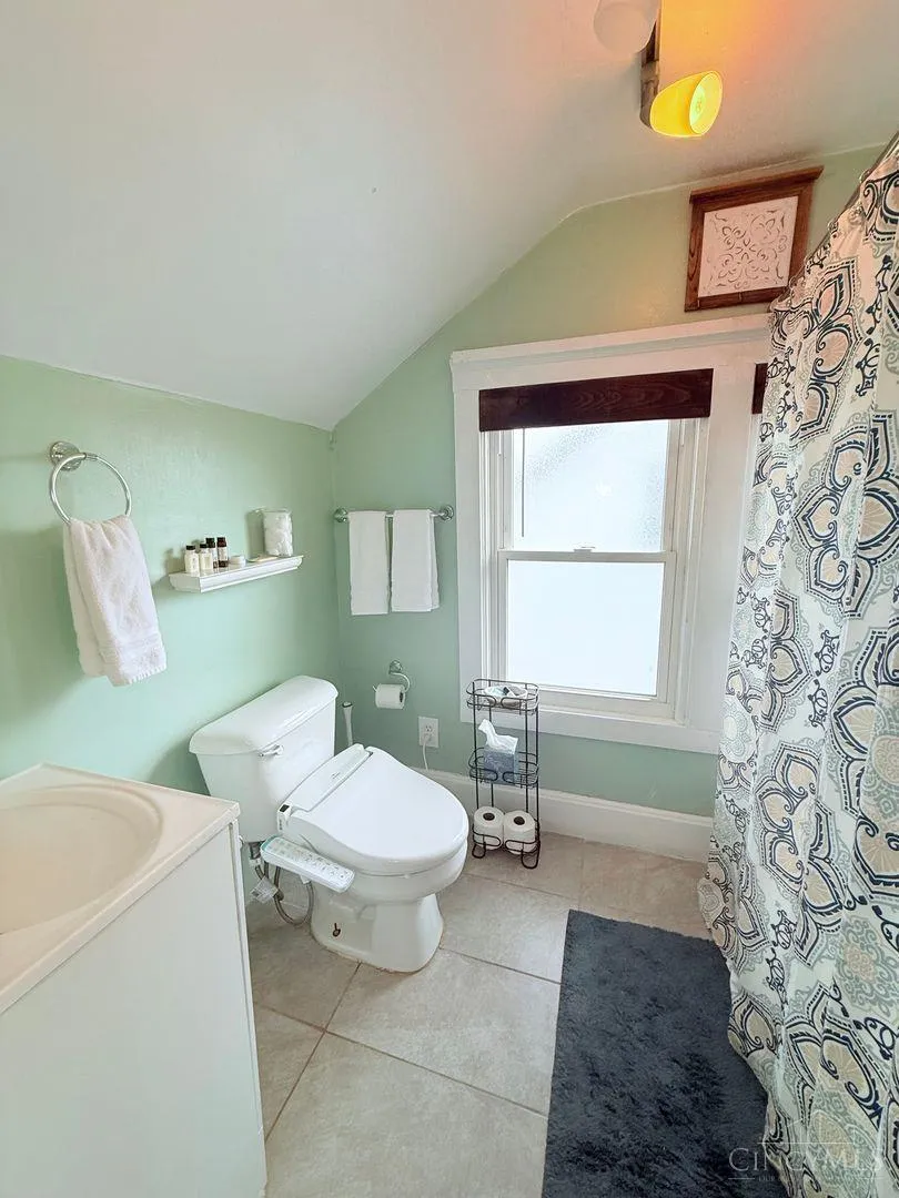 1610 Clarewood Avenue Cincinnati, OH 45207