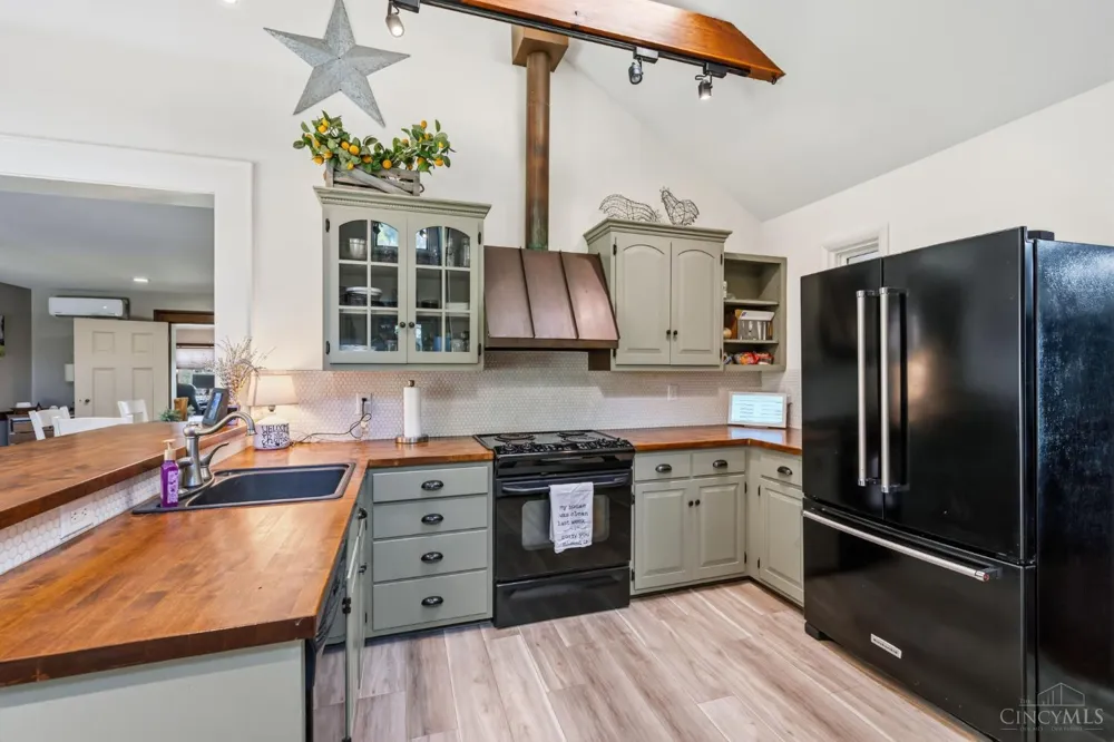 7215 Oxford Pike Brookville, IN 47012
