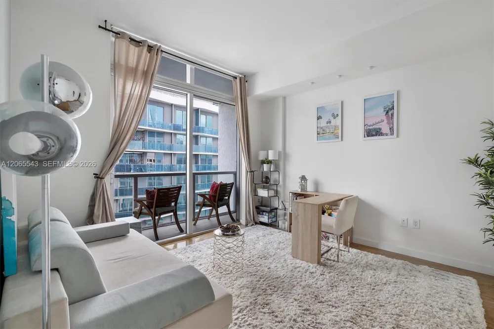 55 SE 6th St #4305 Miami, FL 33131
