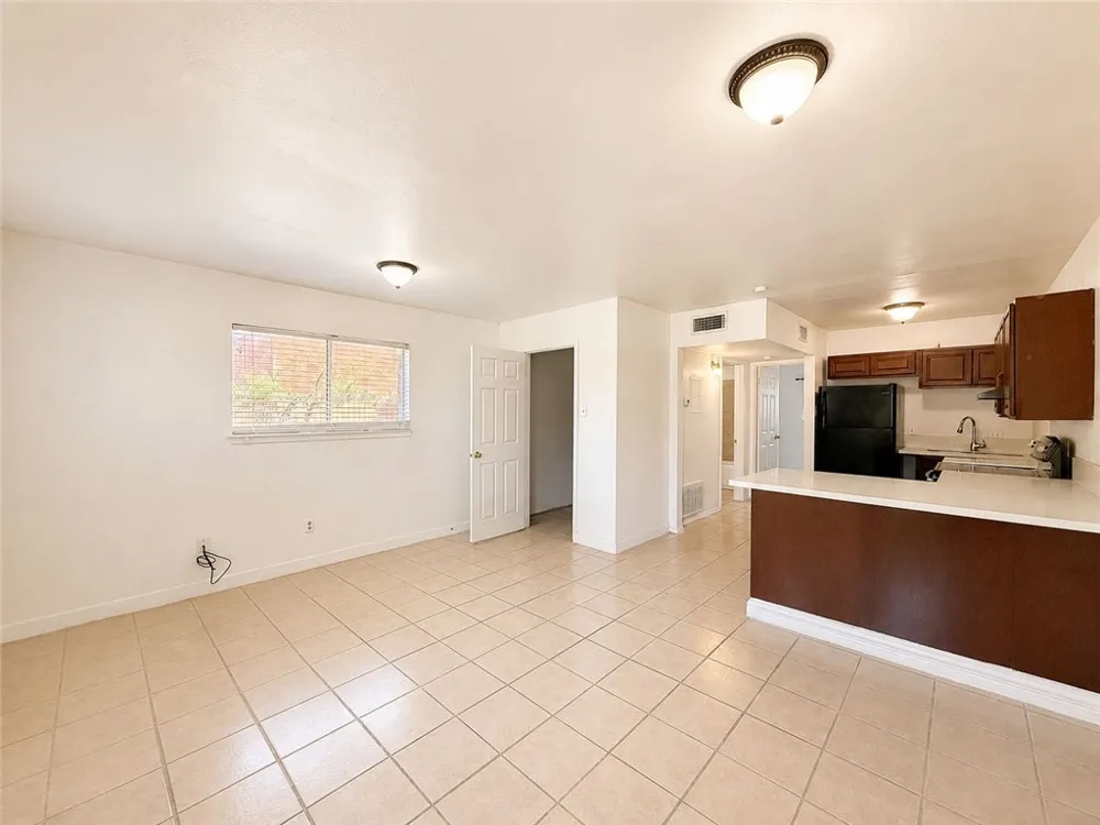 1004 Austin Street #5 Portland, TX 78374