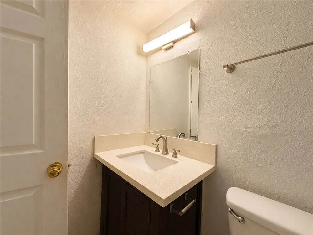1004 Austin Street #5 Portland, TX 78374