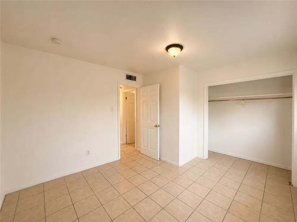1004 Austin Street #5 Portland, TX 78374