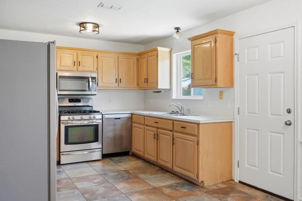 402 Augusta Dr Rockport, TX 78382