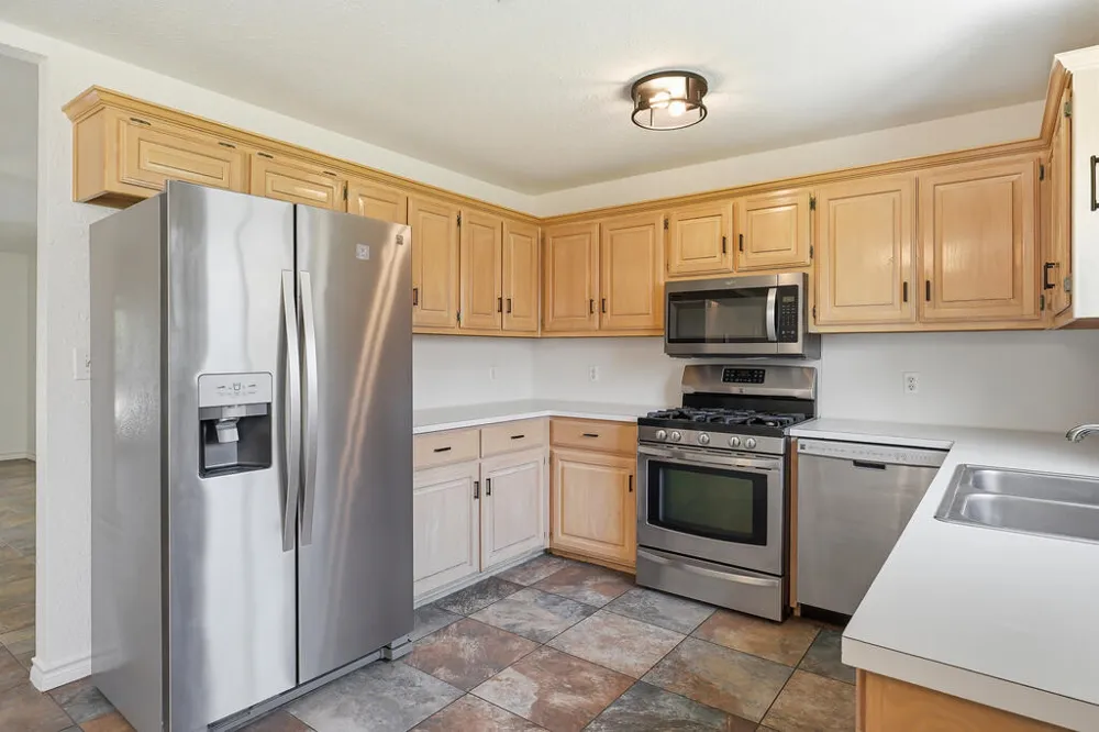 402 Augusta Dr Rockport, TX 78382