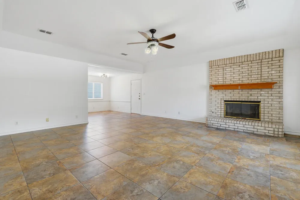 402 Augusta Dr Rockport, TX 78382