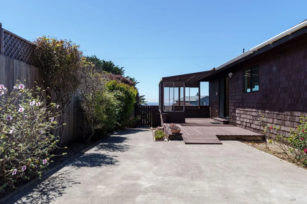 47045 Westward Ho Road Gualala, CA 95445