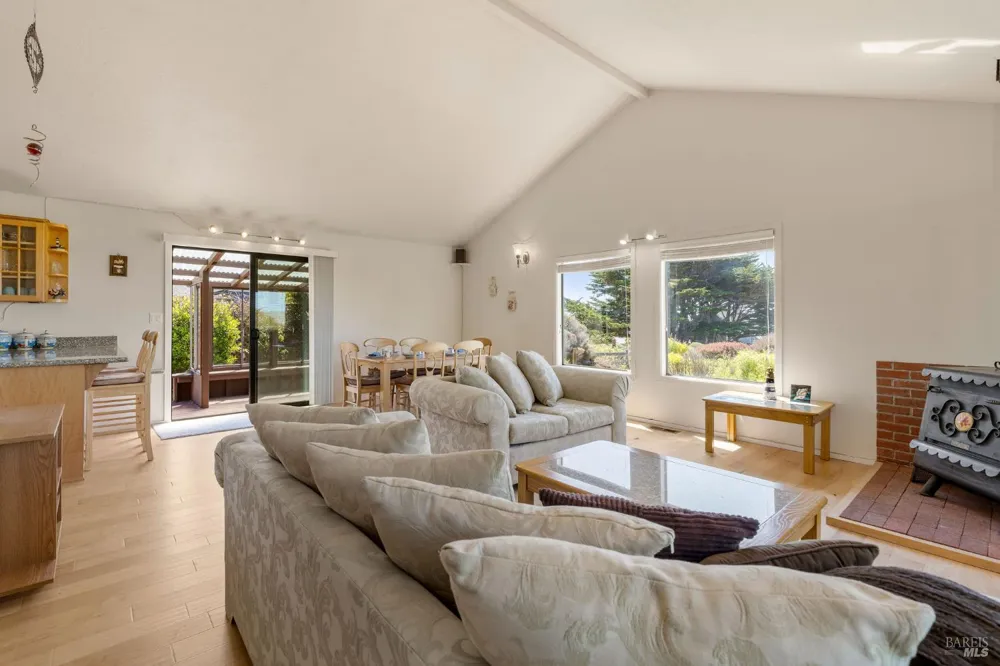 47045 Westward Ho Road Gualala, CA 95445