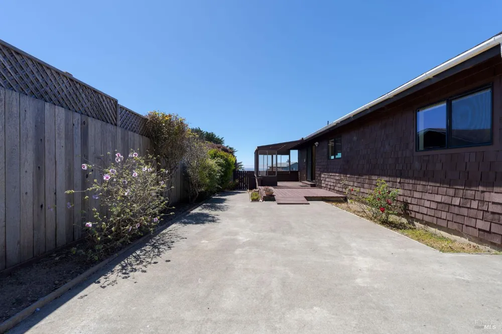 47045 Westward Ho Road Gualala, CA 95445