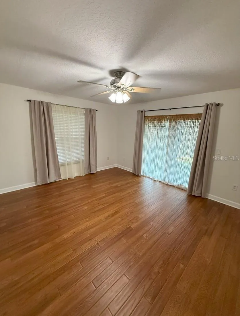 1915 51ST AVENUE E Bradenton, FL 34203