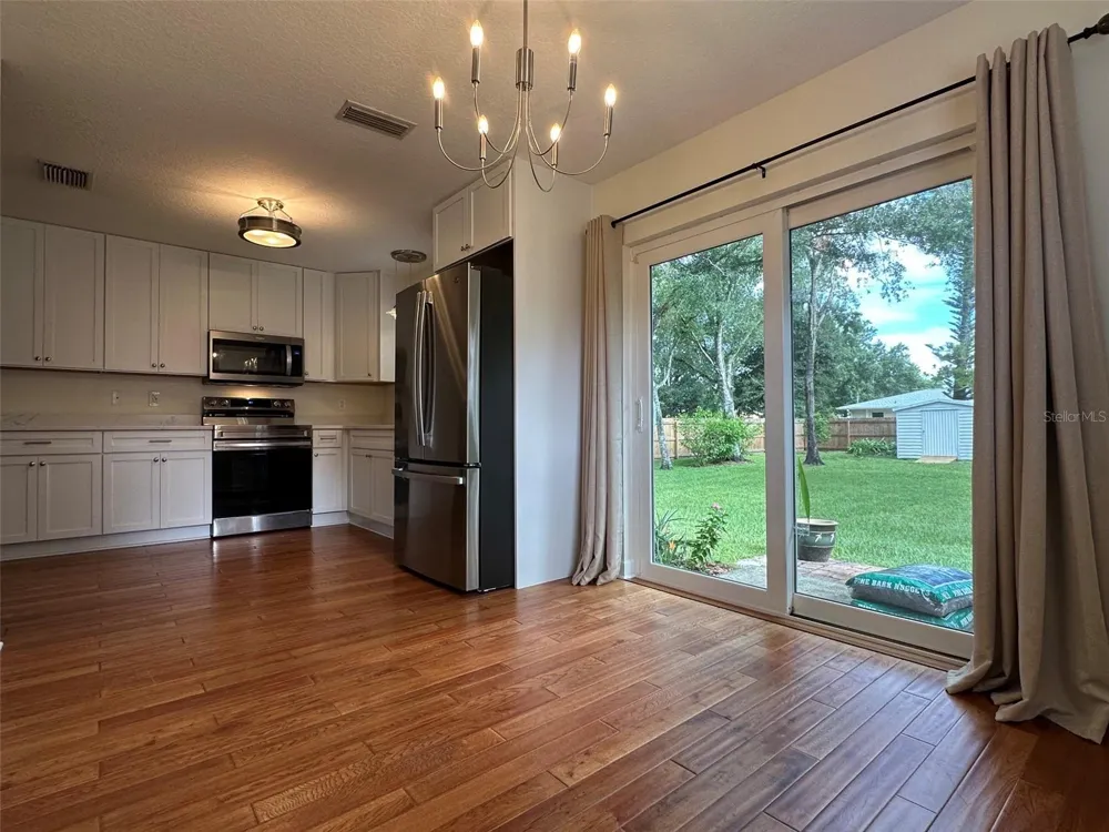 1915 51ST AVENUE E Bradenton, FL 34203