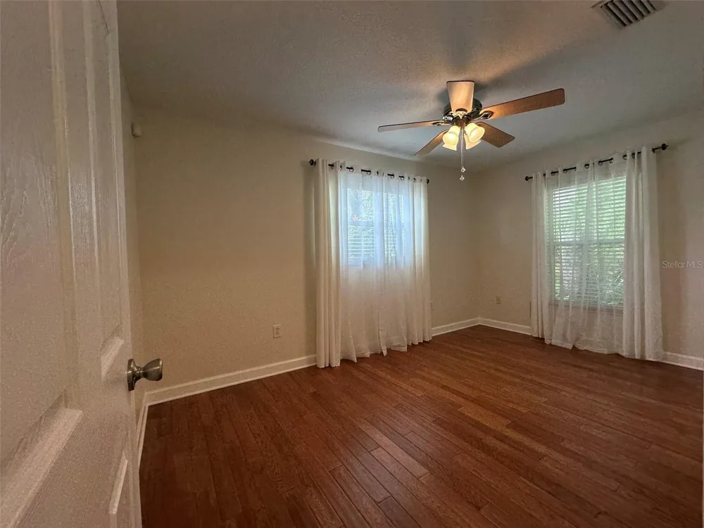 1915 51ST AVENUE E Bradenton, FL 34203