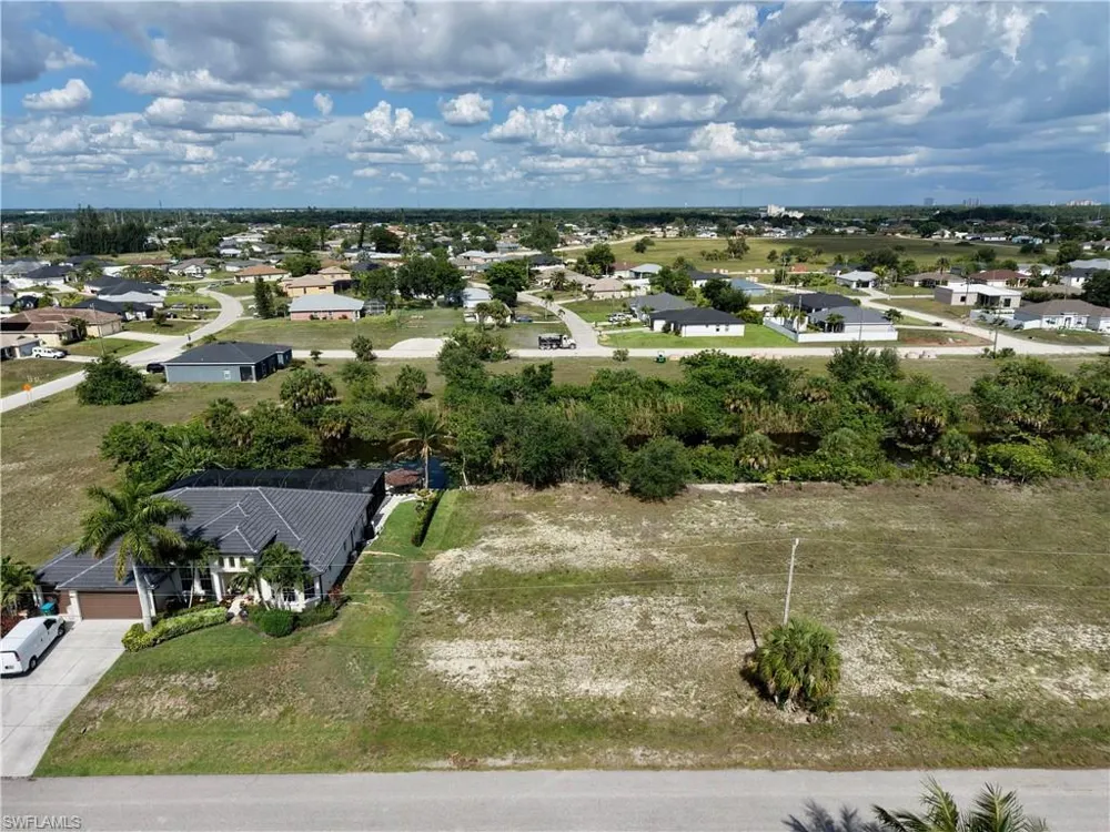 2007 NE 18th Place Cape Coral, FL 33909