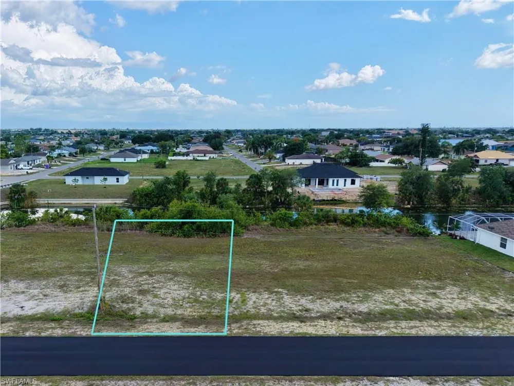 1404 NE 23rd Terrace Cape Coral, FL 33909
