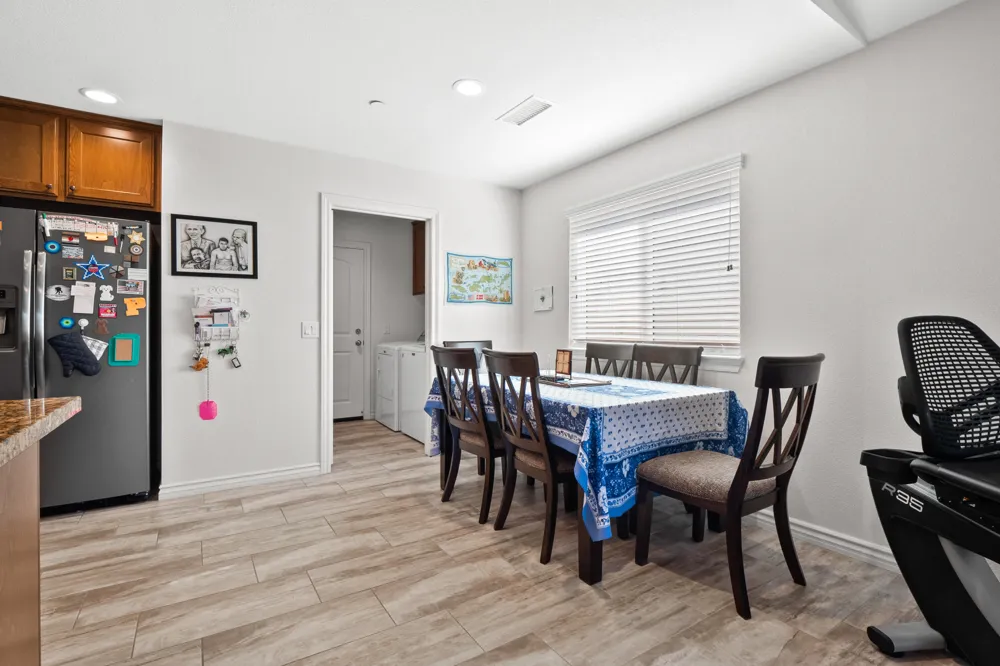 43941 W 59th Street Lancaster, CA 93536