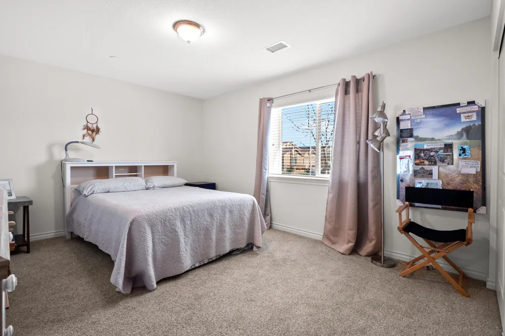43941 W 59th Street Lancaster, CA 93536