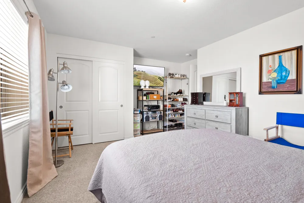 43941 W 59th Street Lancaster, CA 93536