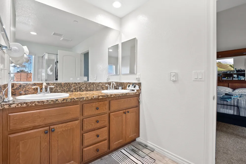 43941 W 59th Street Lancaster, CA 93536